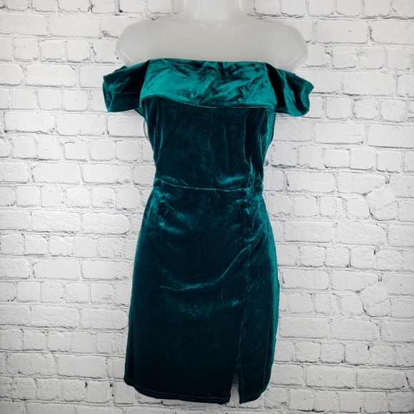 NWT Lulus Size XL Velvet Off-the-shoulder Mini Dress - Picture 3 of 6
